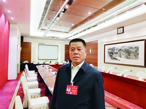 全国人大代表李伟